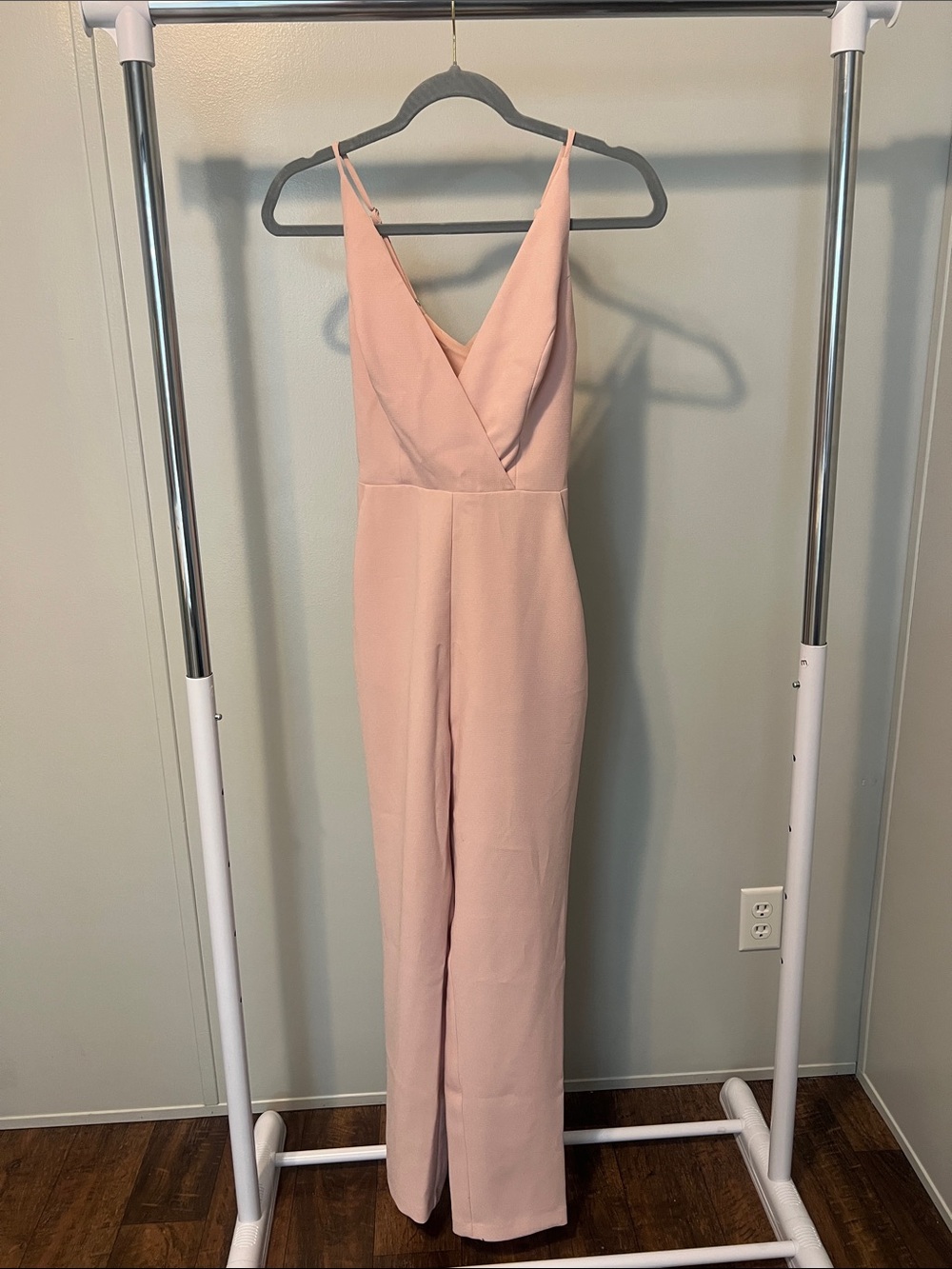 Women's Sleeveless V-Neck Pink Jumpsuit